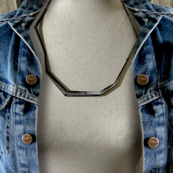 KENDRA SCOTT • Gunmetal Lucas Choker Adjustable Slider Necklace - Picture 4 of 4